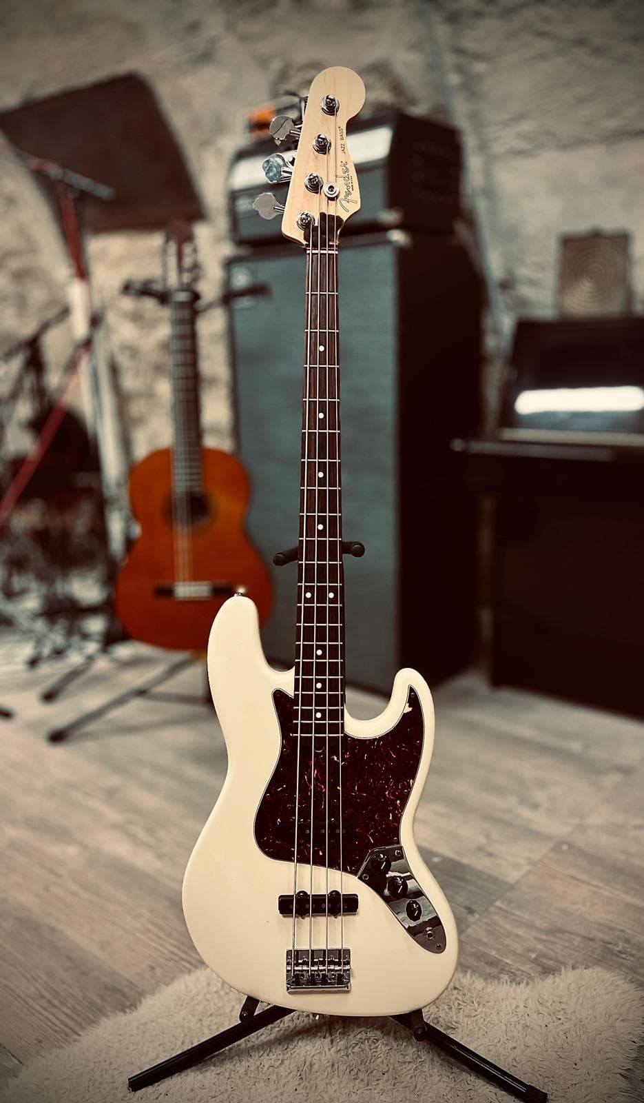 Guitare-basse